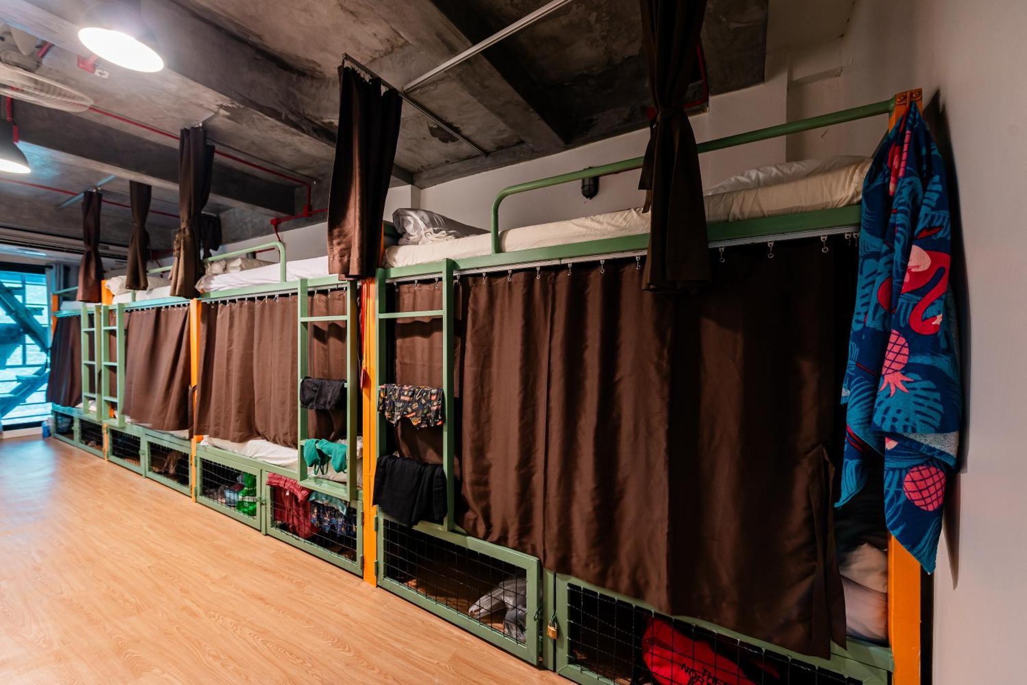 Sleeper Hostel Ao Nang Exterior photo