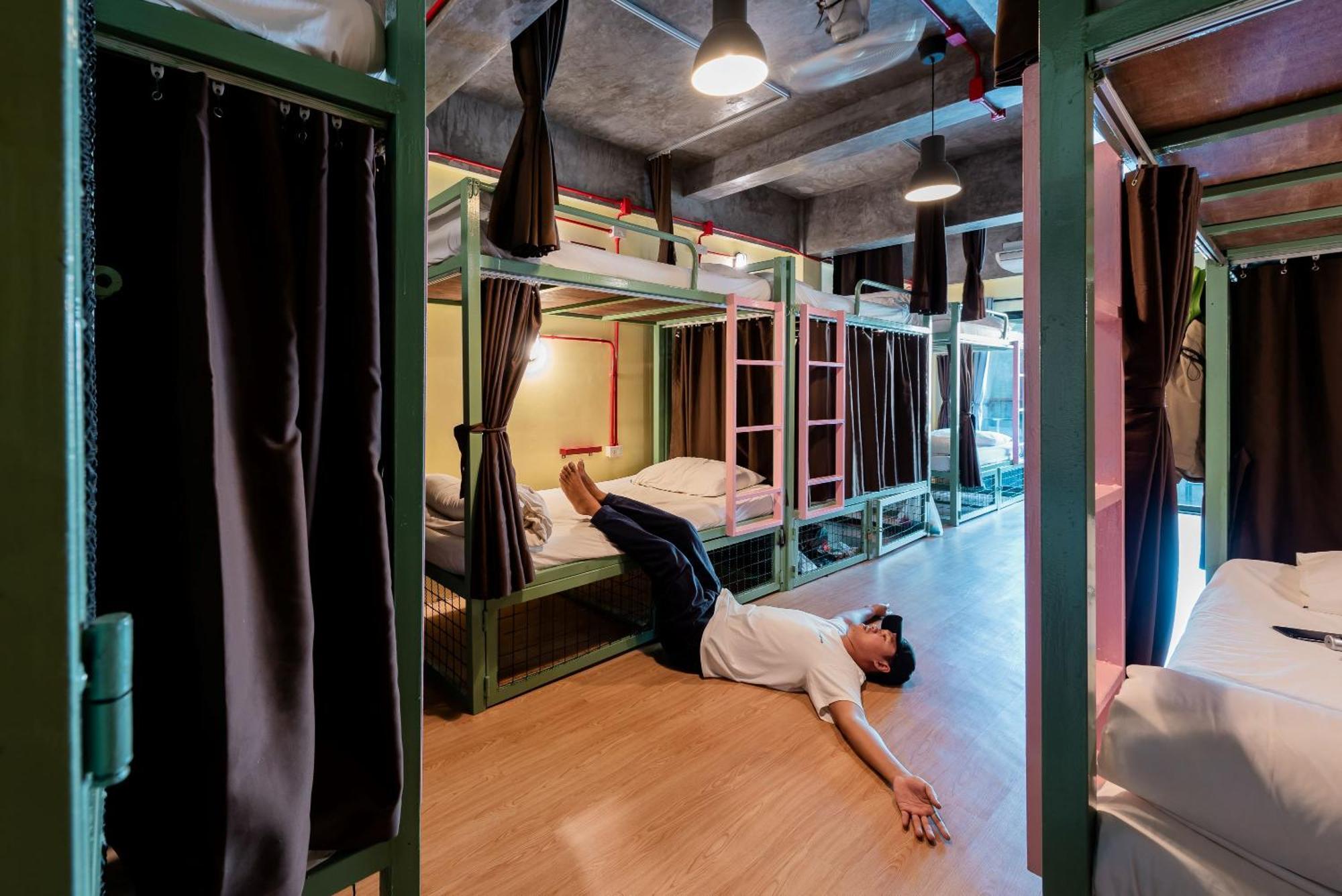 Sleeper Hostel Ao Nang Exterior photo