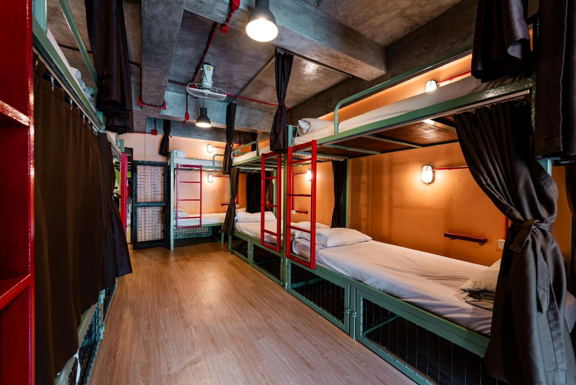 Sleeper Hostel Ao Nang Exterior photo