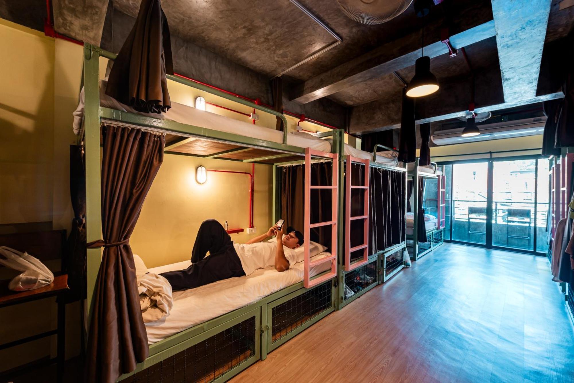 Sleeper Hostel Ao Nang Exterior photo